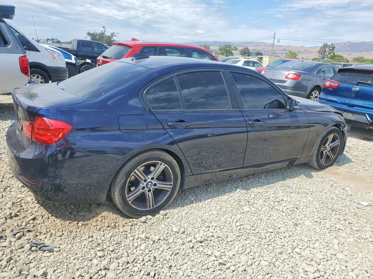 2013 BMW 328 I - zdjęcie 3