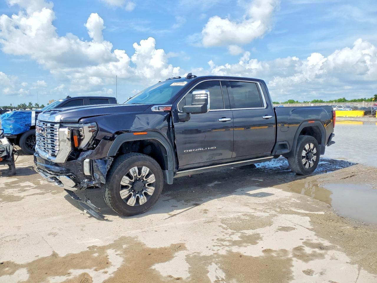 2025 GMC Sierra K2500 Denali - zdjęcie główne