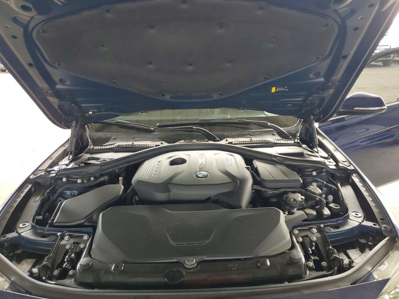 2017 BMW 330 I - zdjęcie 11