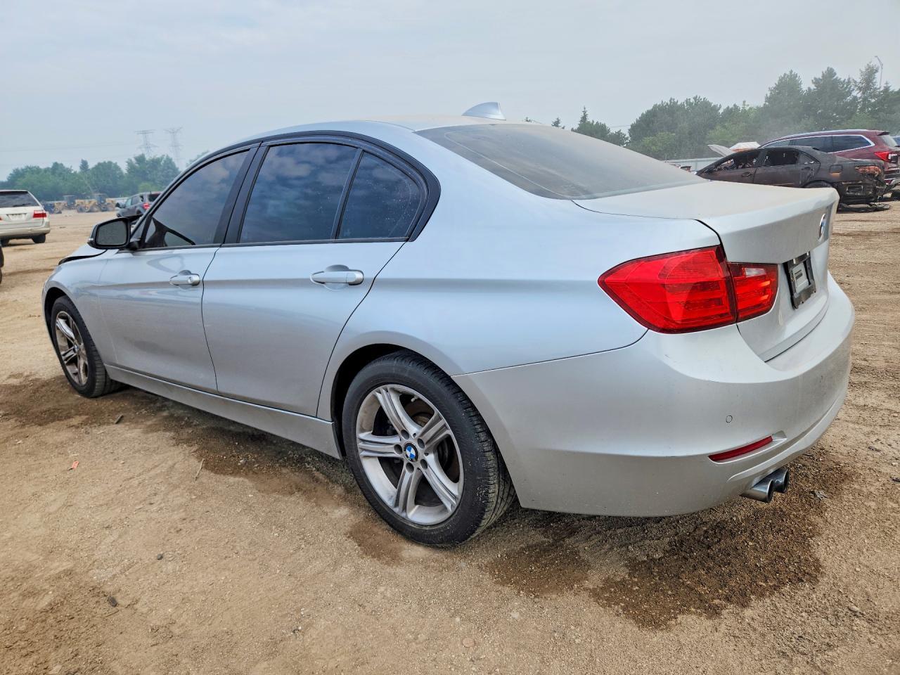 2015 BMW Seria 3 328i - zdjęcie 2