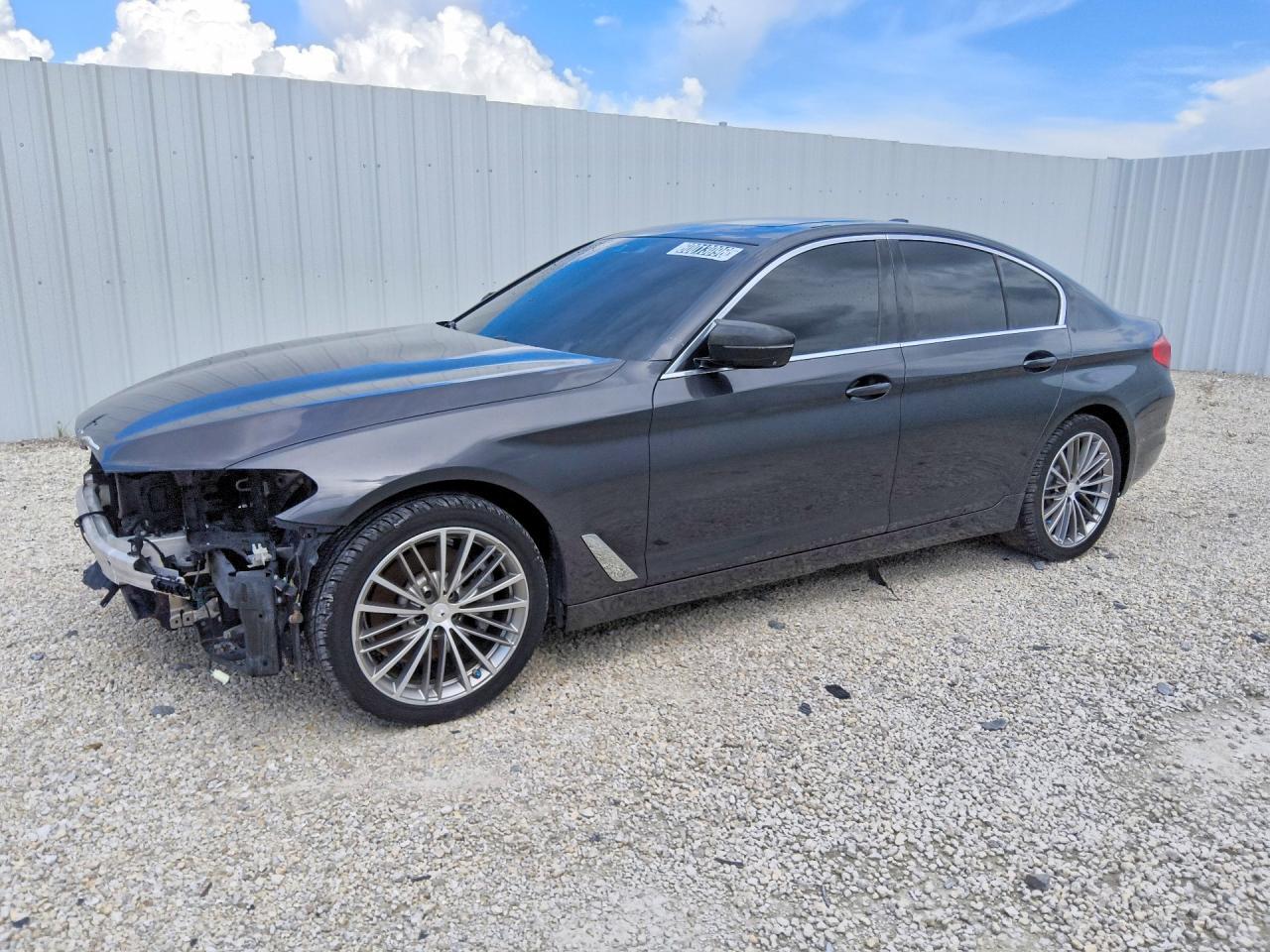 2020 BMW 530I - zdjęcie główne