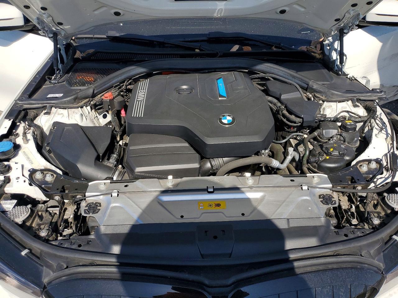 2022 BMW 330E - zdjęcie 11