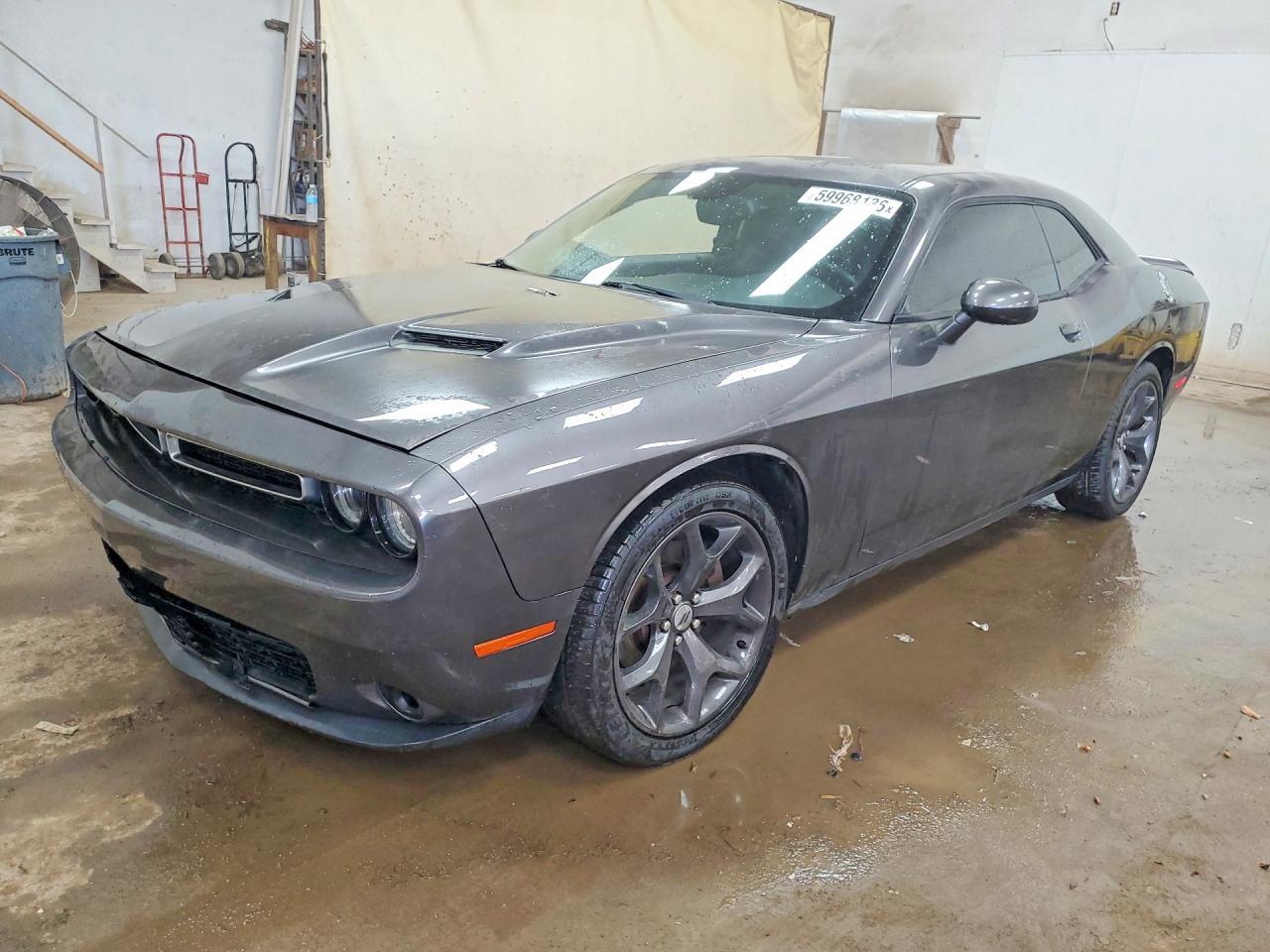2015 Dodge Challenger Sxt - zdjęcie główne