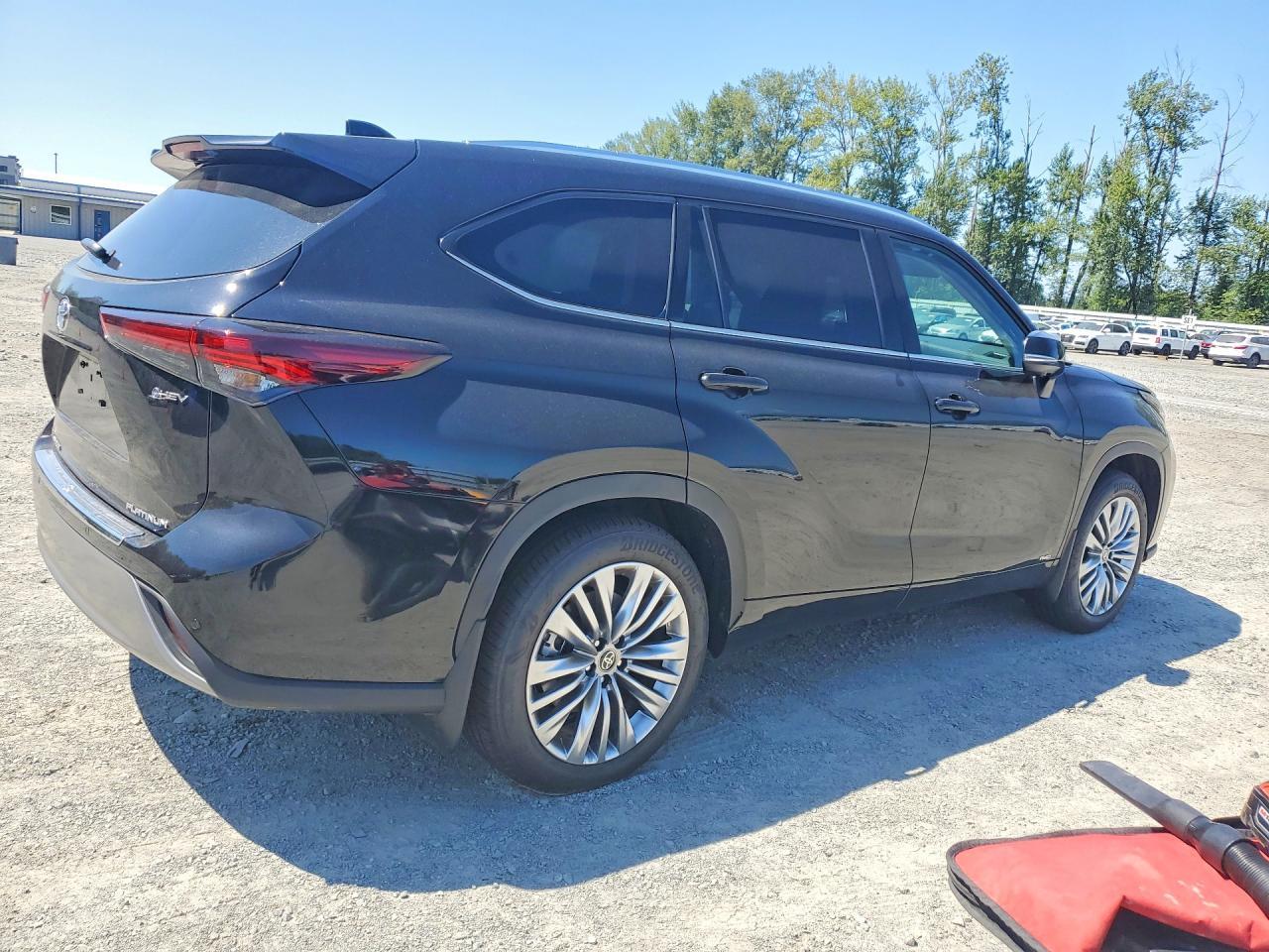 2026 Toyota Highlander Hybrid Platinum - zdjęcie 3