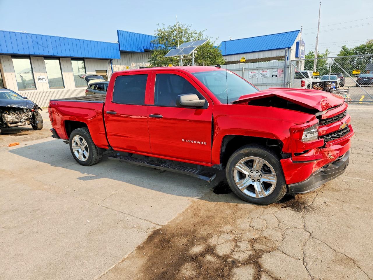 2018 Chevrolet Silverado K1500 Custom - zdjęcie 4