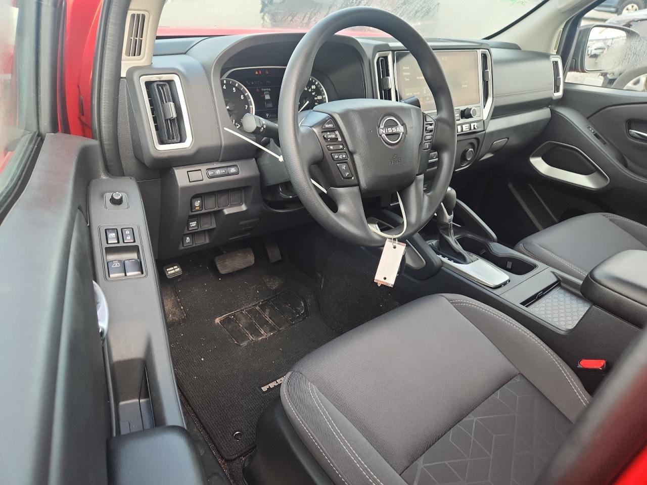 2025 Nissan Frontier Sv - zdjęcie 8