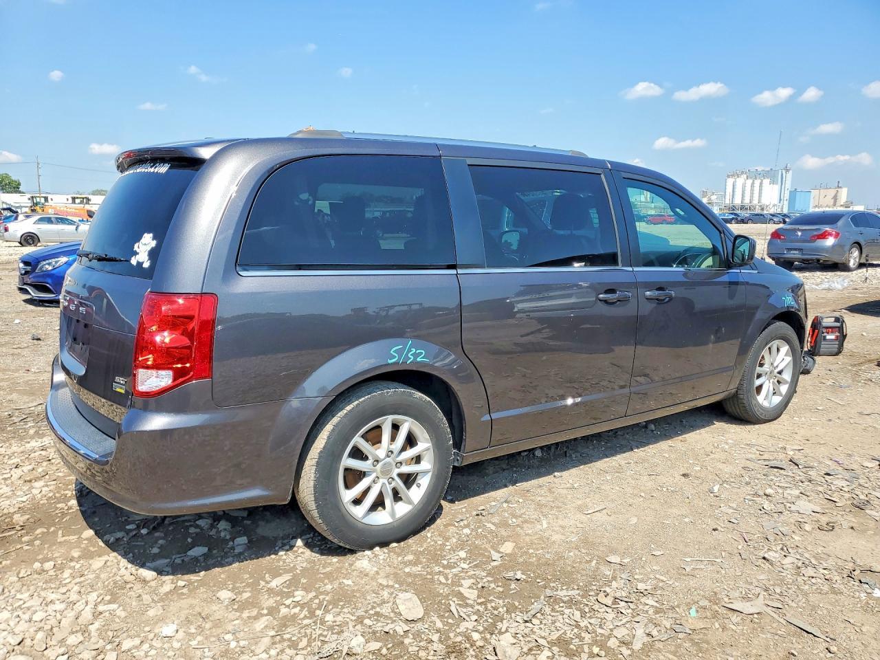 2019 Dodge Grand Caravan Sxt - zdjęcie 3