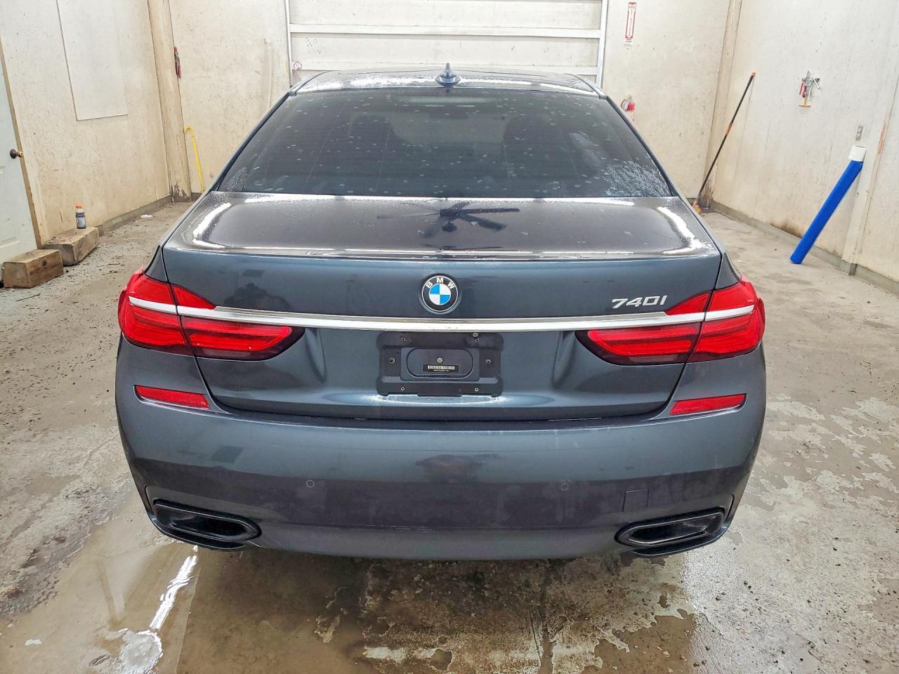 2019 BMW 740 I - zdjęcie 6