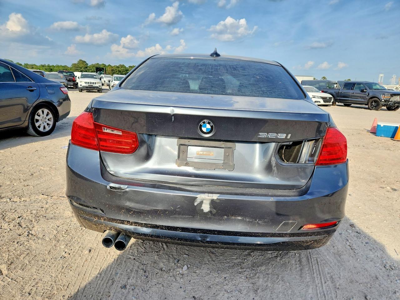 2013 BMW 328 I - zdjęcie 6