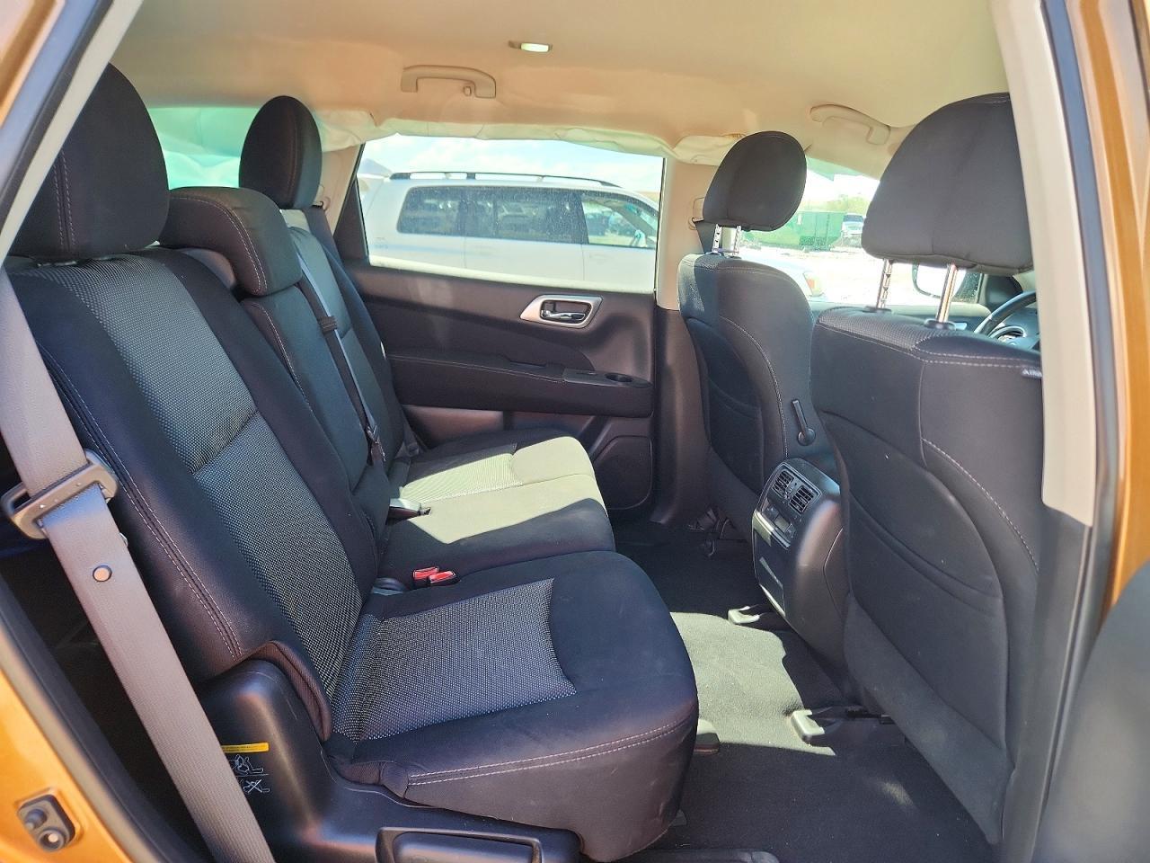 2017 Nissan Pathfinder Sv - zdjęcie 11