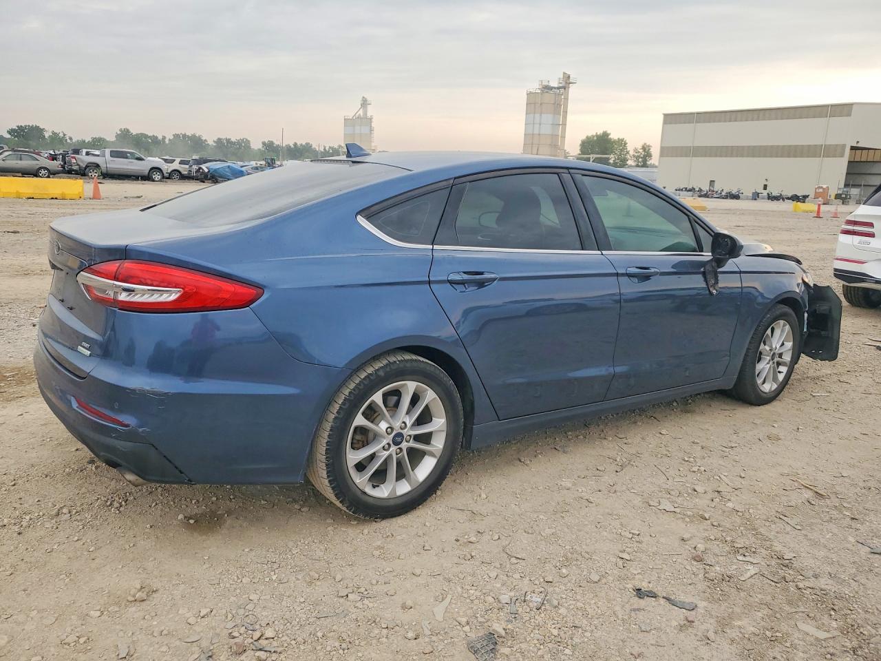 2019 Ford Fusion Se - zdjęcie 3