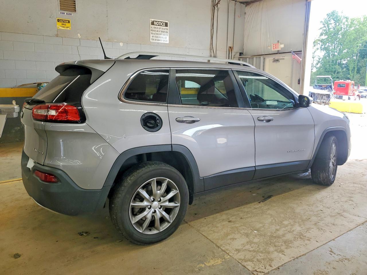 2018 Jeep Cherokee Limited - zdjęcie 3