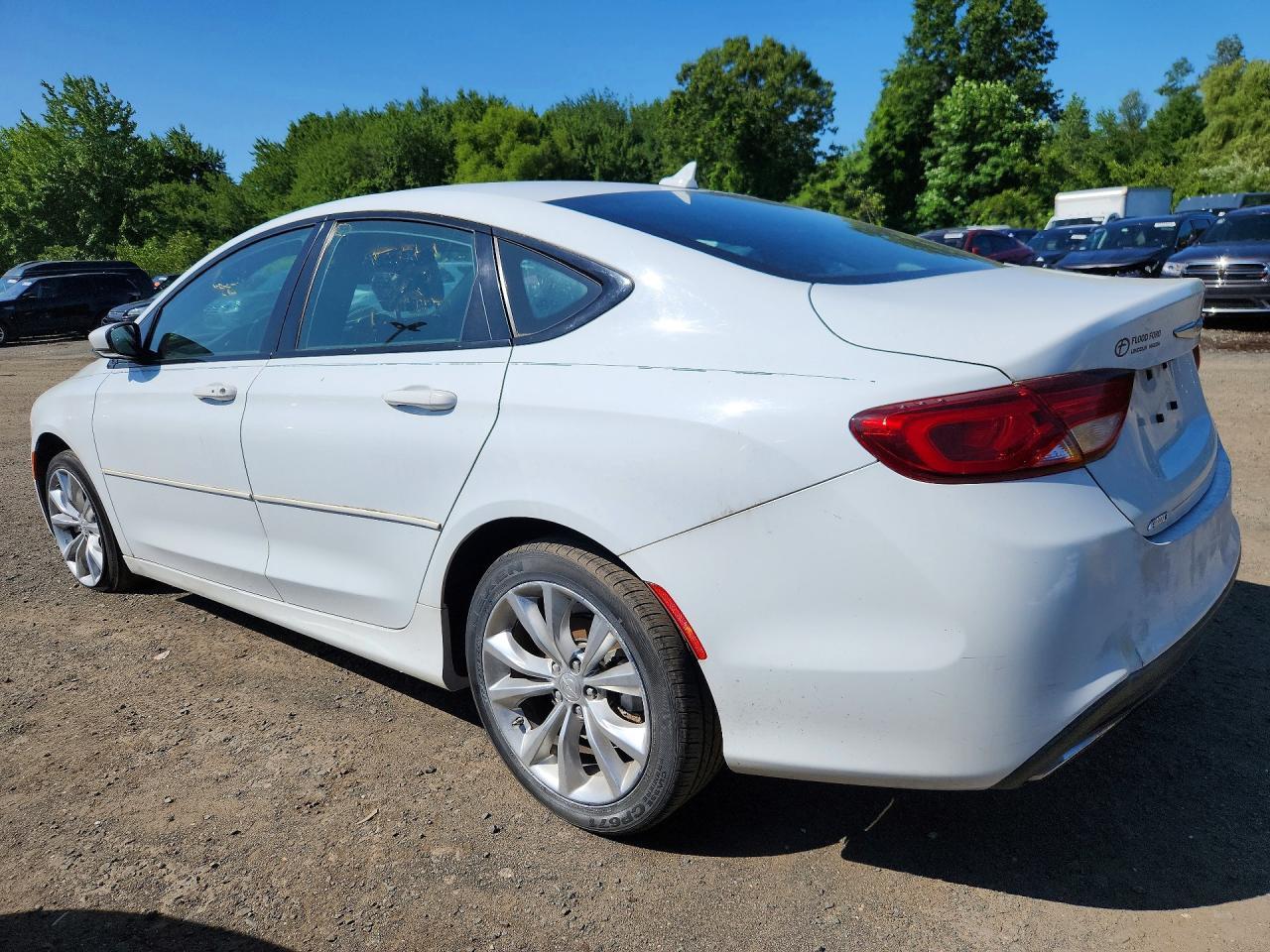 2016 Chrysler 200 S - zdjęcie 2