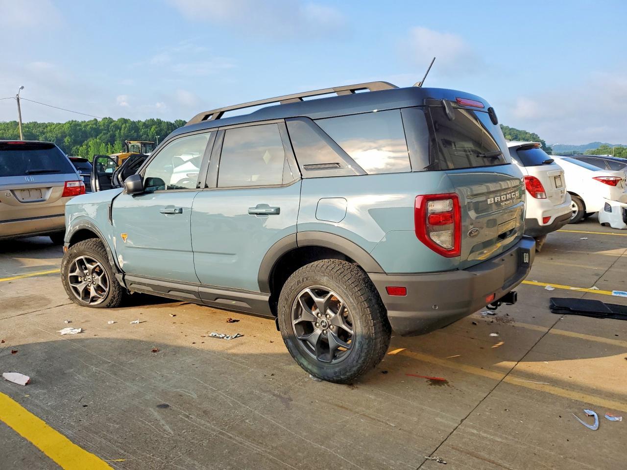 2023 Ford Bronco Sport Badlands - zdjęcie 2