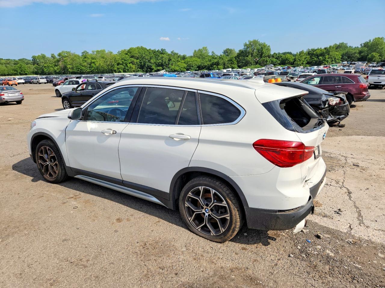 2020 BMW X1 xDrive28I - zdjęcie 2