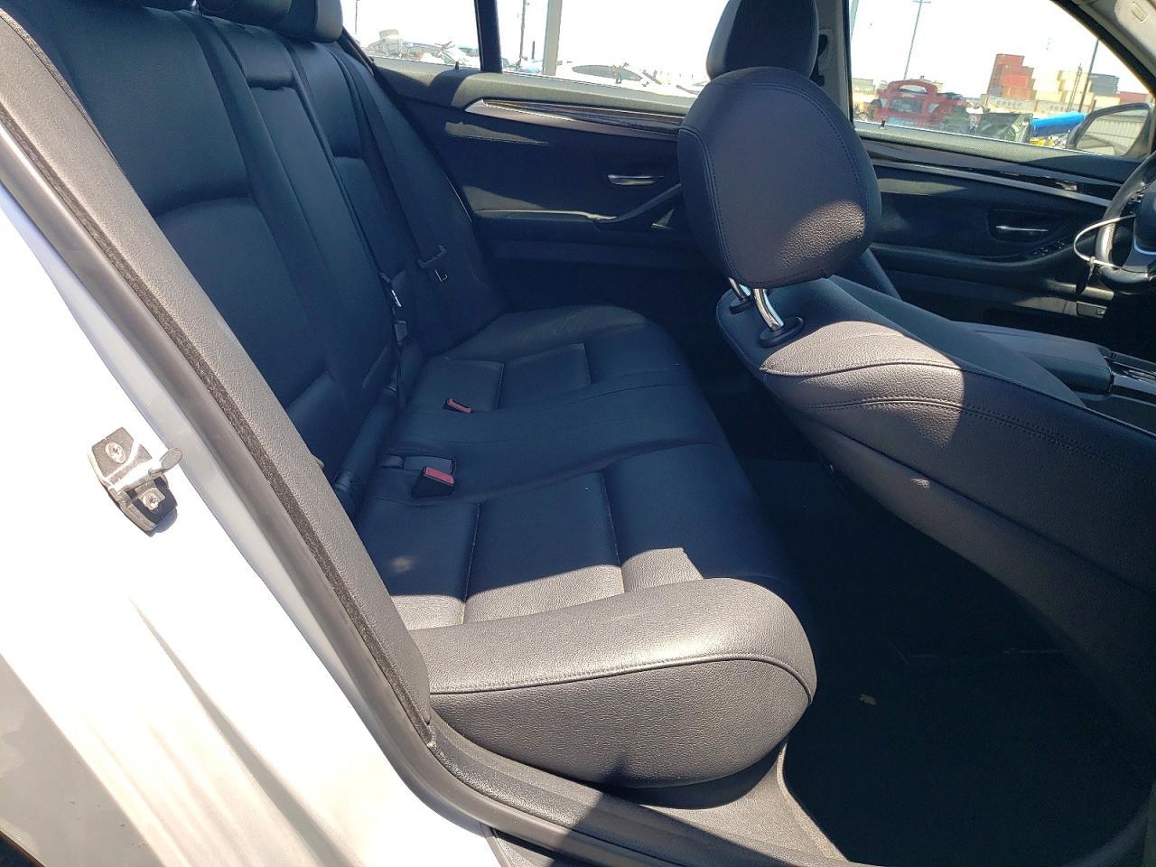 2015 BMW 528 I - zdjęcie 10