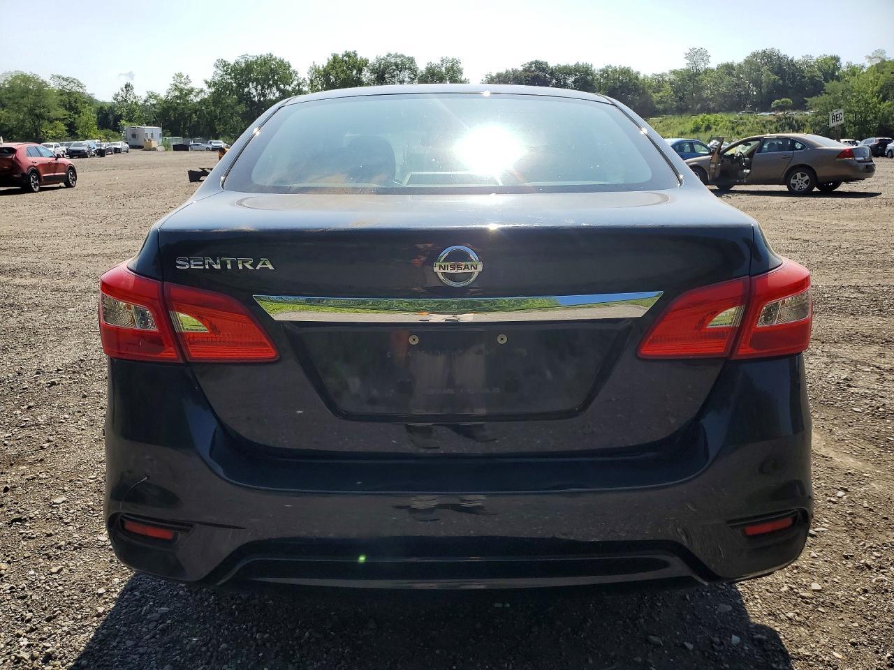 2019 Nissan Sentra S - zdjęcie 6