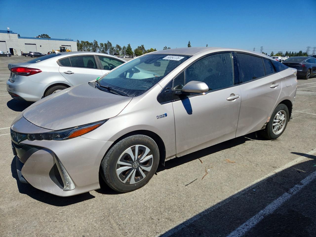 2019 Toyota Prius Prime Plus - zdjęcie główne