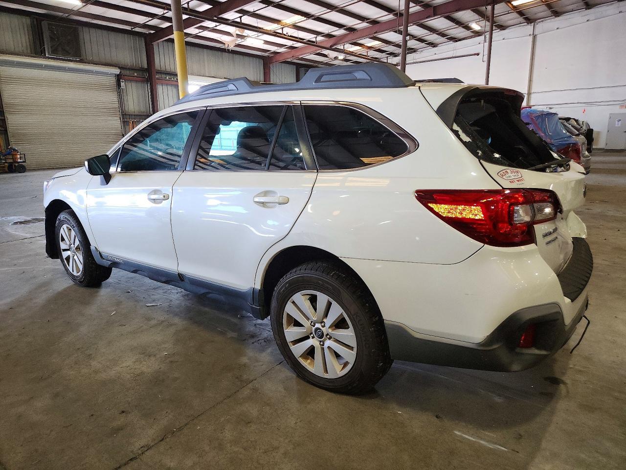 2019 Subaru Outback 2.5I - zdjęcie 2