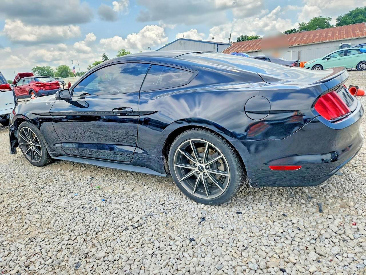 2018 Ford Mustang - zdjęcie 2
