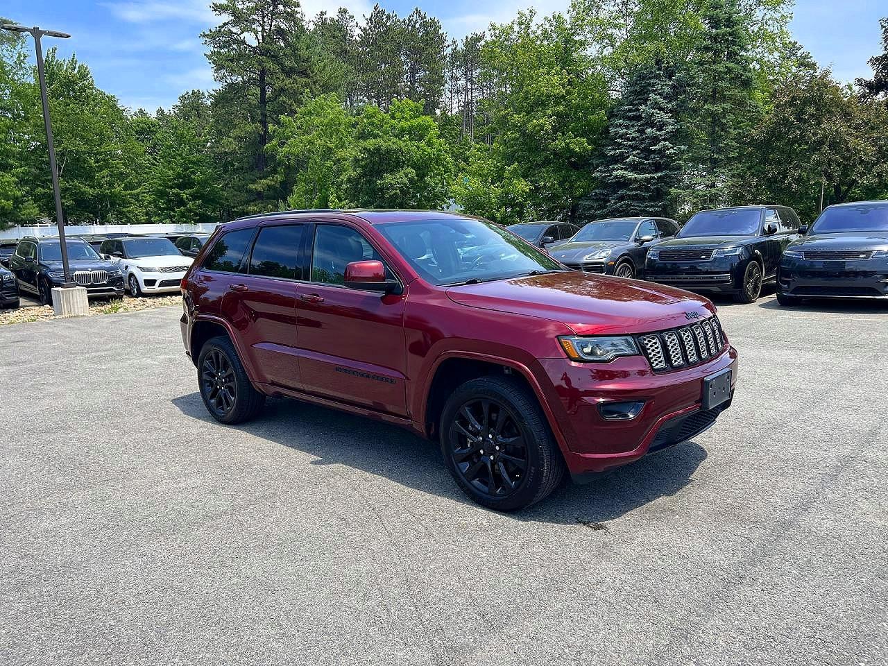 2021 Jeep Grand Cherokee Laredo - zdjęcie główne