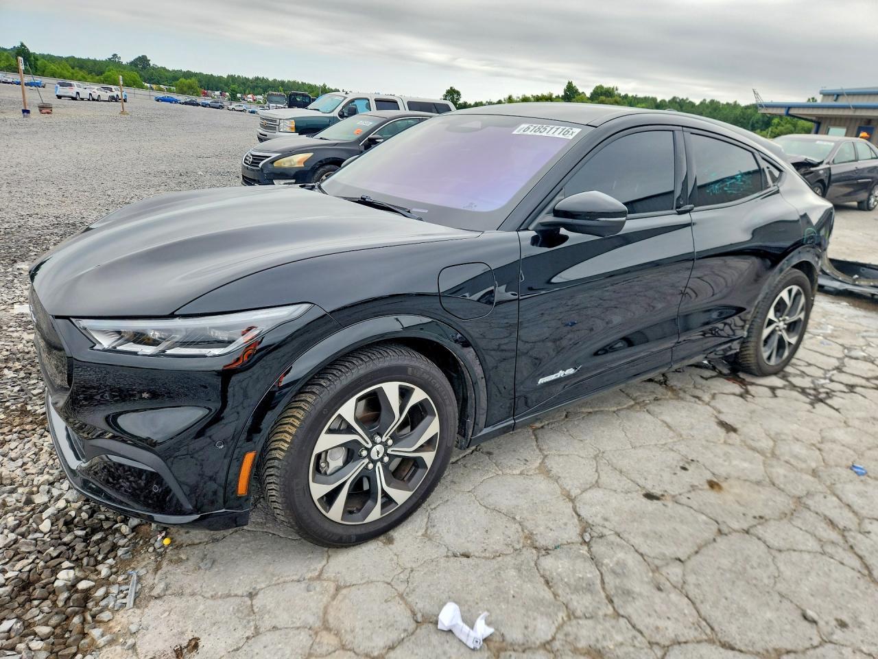 2021 Ford Mustang Mach-E Premium - zdjęcie główne
