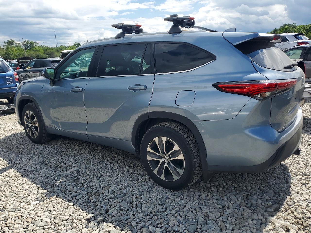 2022 Toyota Highlander Hybrid Xle - zdjęcie 2