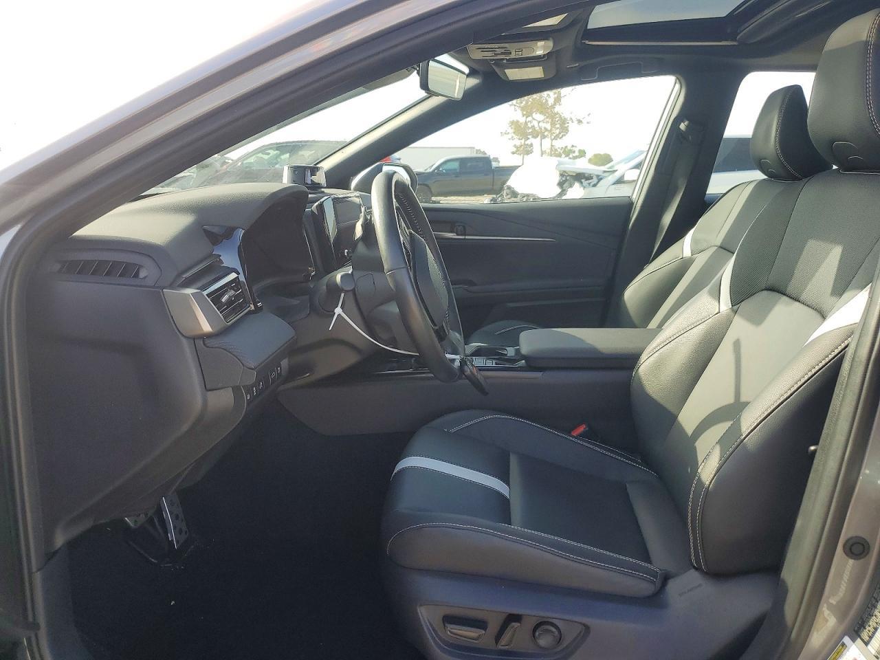 2025 Toyota Camry Se - zdjęcie 7