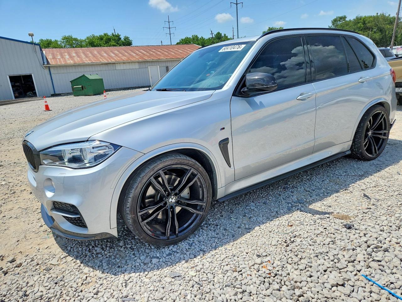 2016 BMW X5 xDrive50I - zdjęcie główne