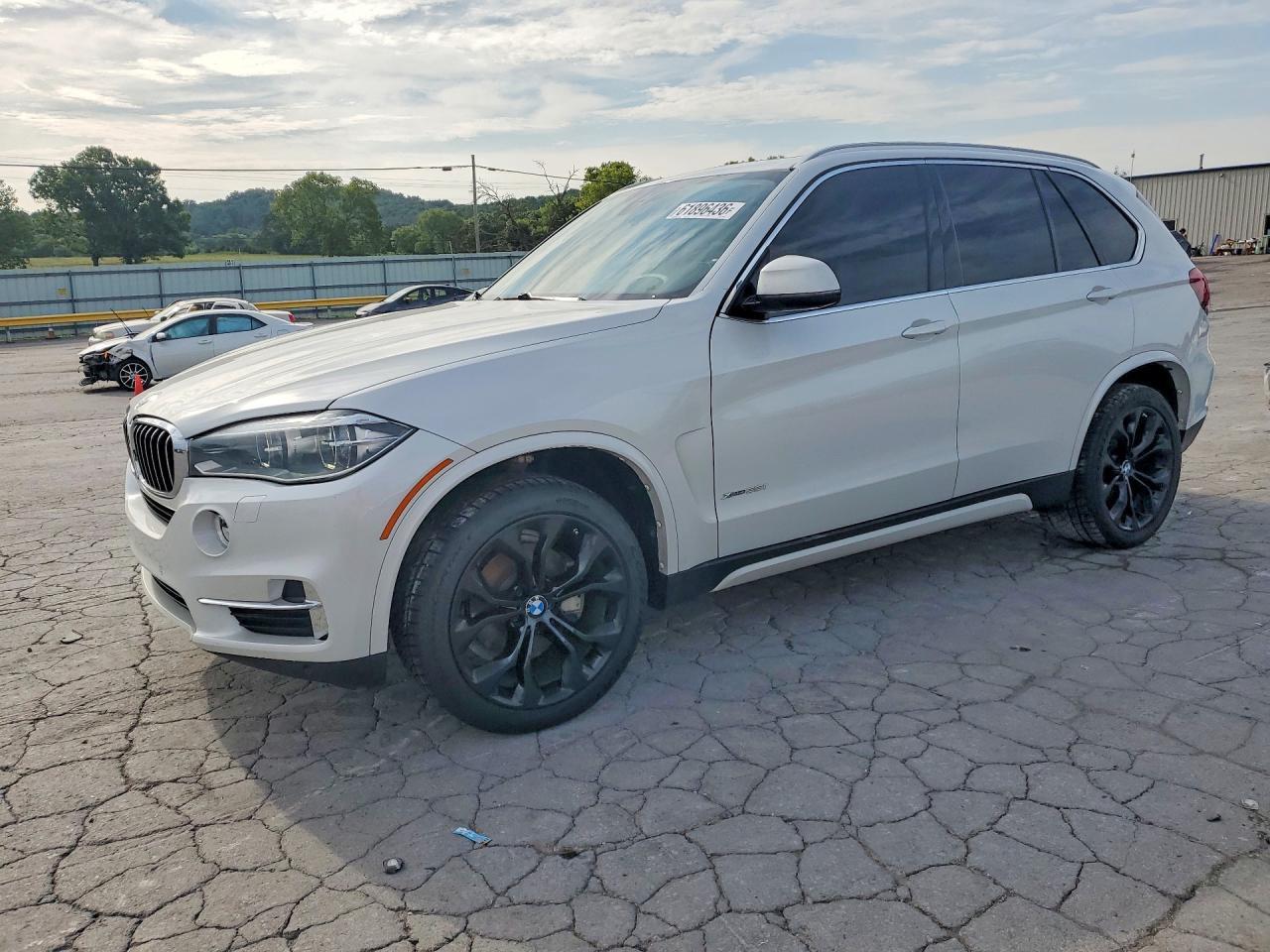 2016 BMW X5 xDrive35I - zdjęcie główne