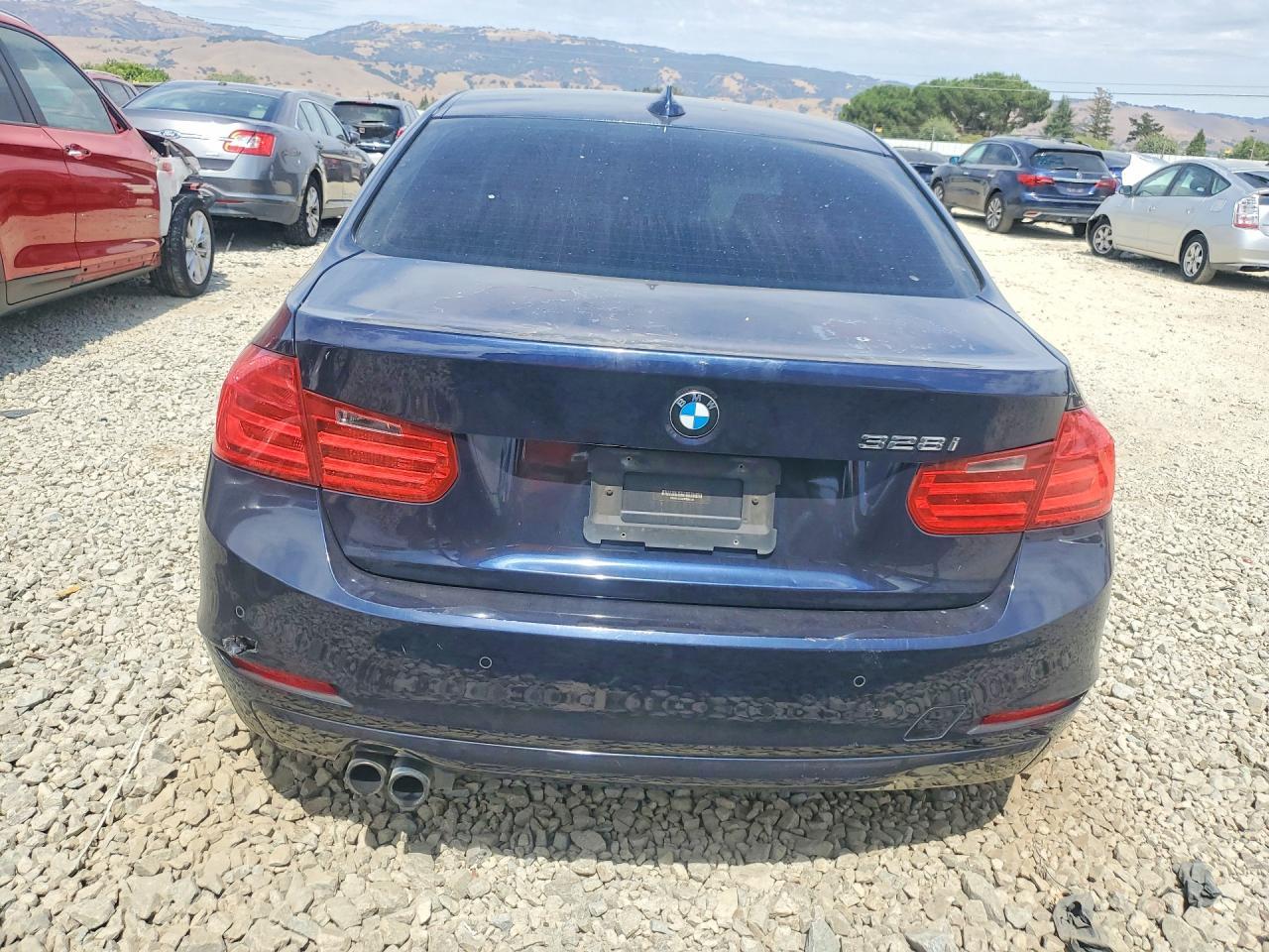 2013 BMW 328 I - zdjęcie 6