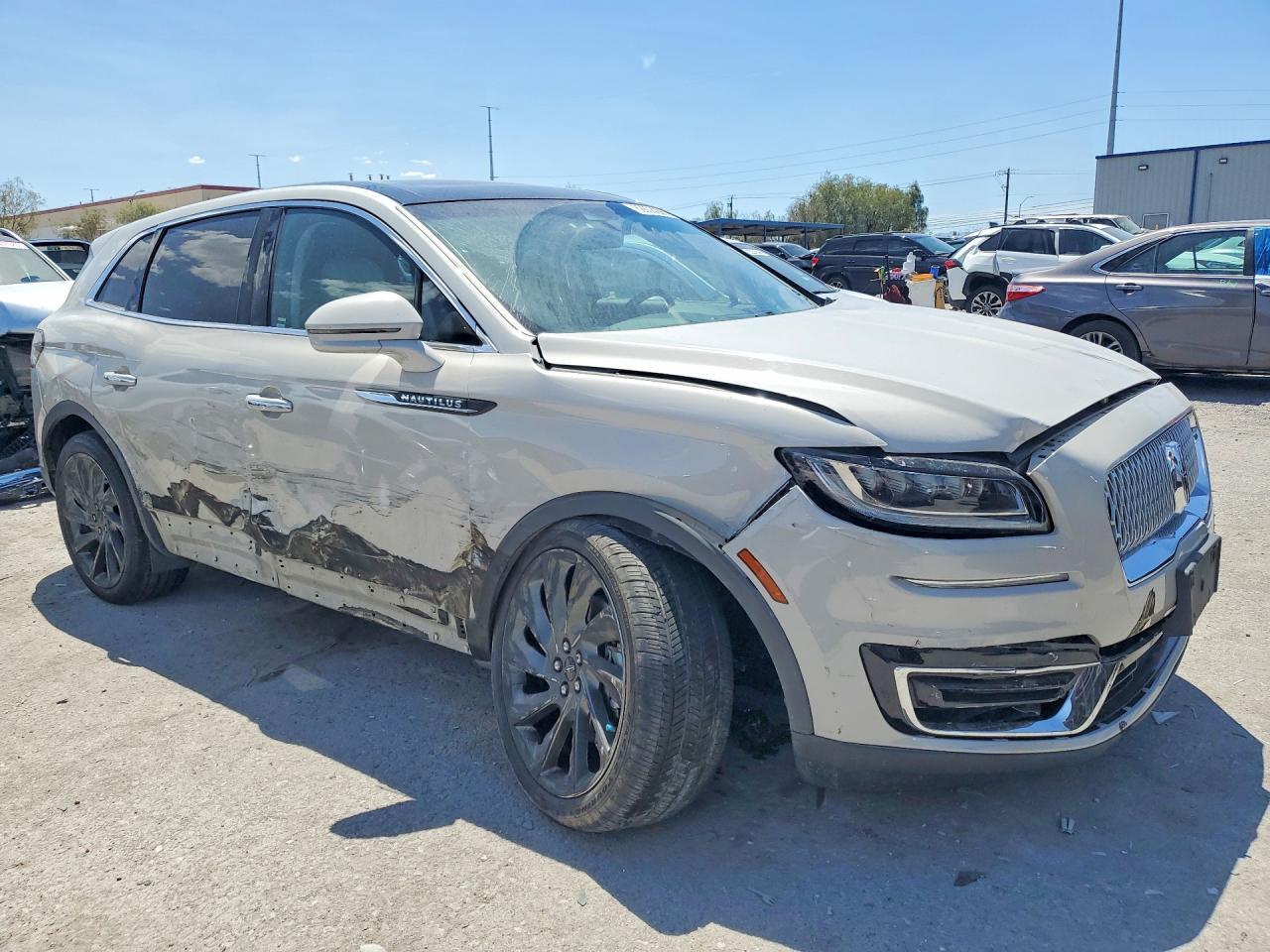 2019 Lincoln Nautilus Reserve - zdjęcie 4