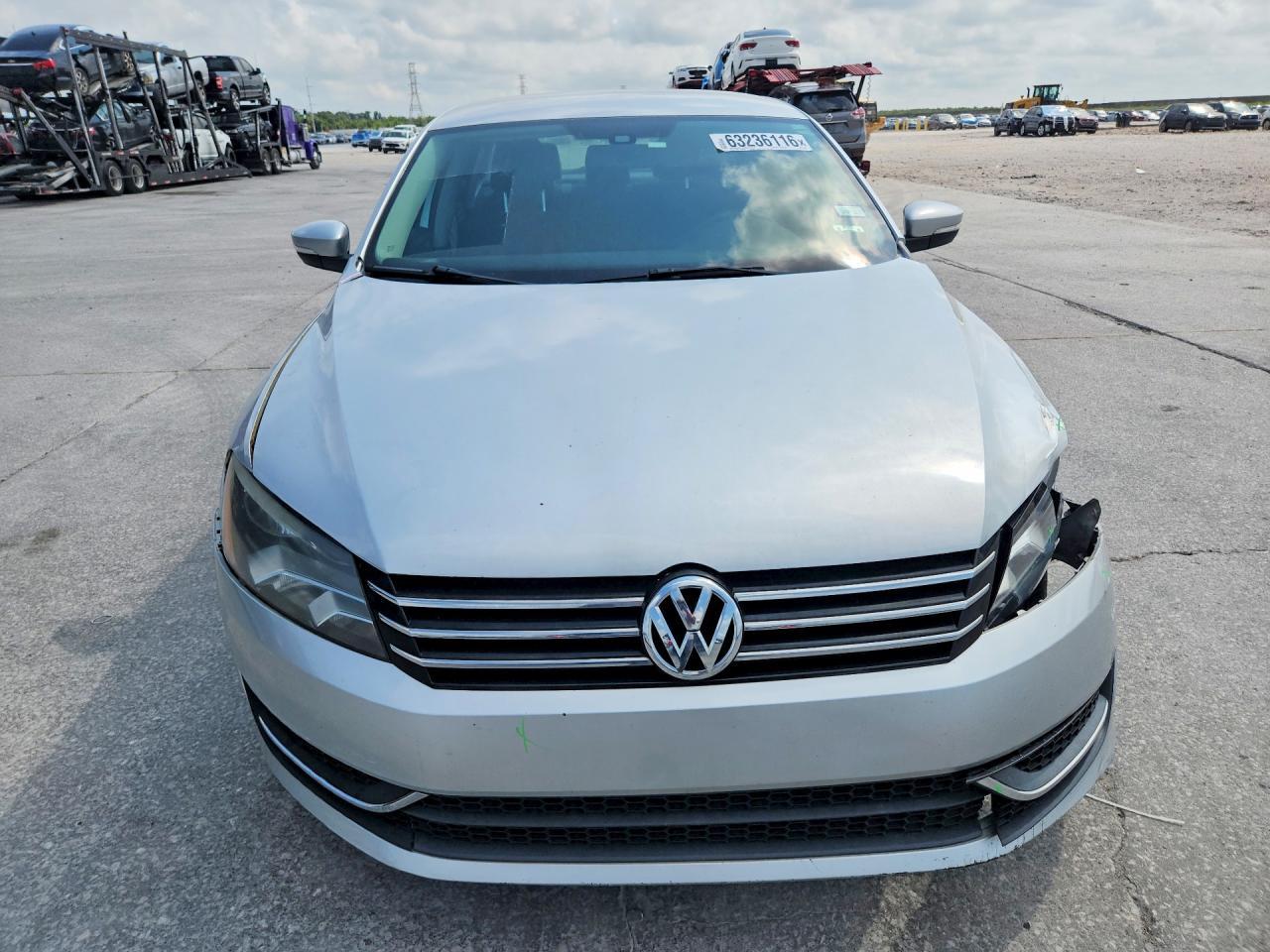 2014 Volkswagen Passat S - zdjęcie 5