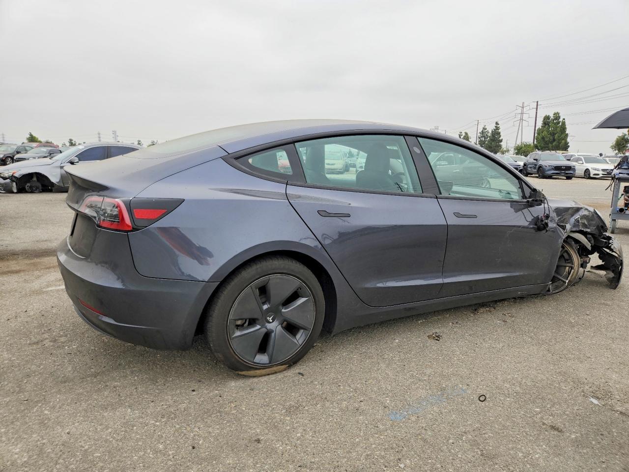 2023 Tesla Model 3 - zdjęcie 3