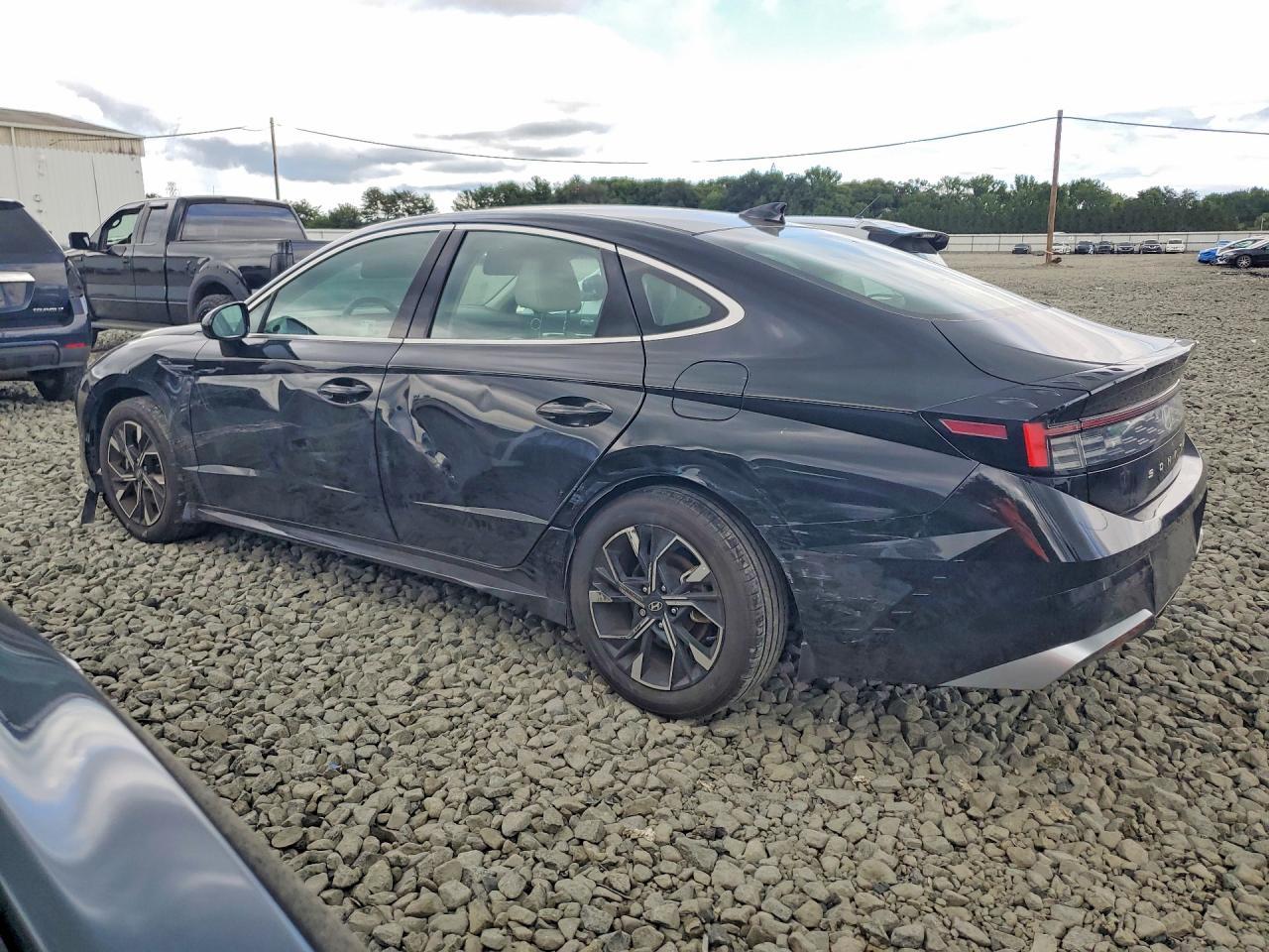 2025 Hyundai Sonata Sel - zdjęcie 2