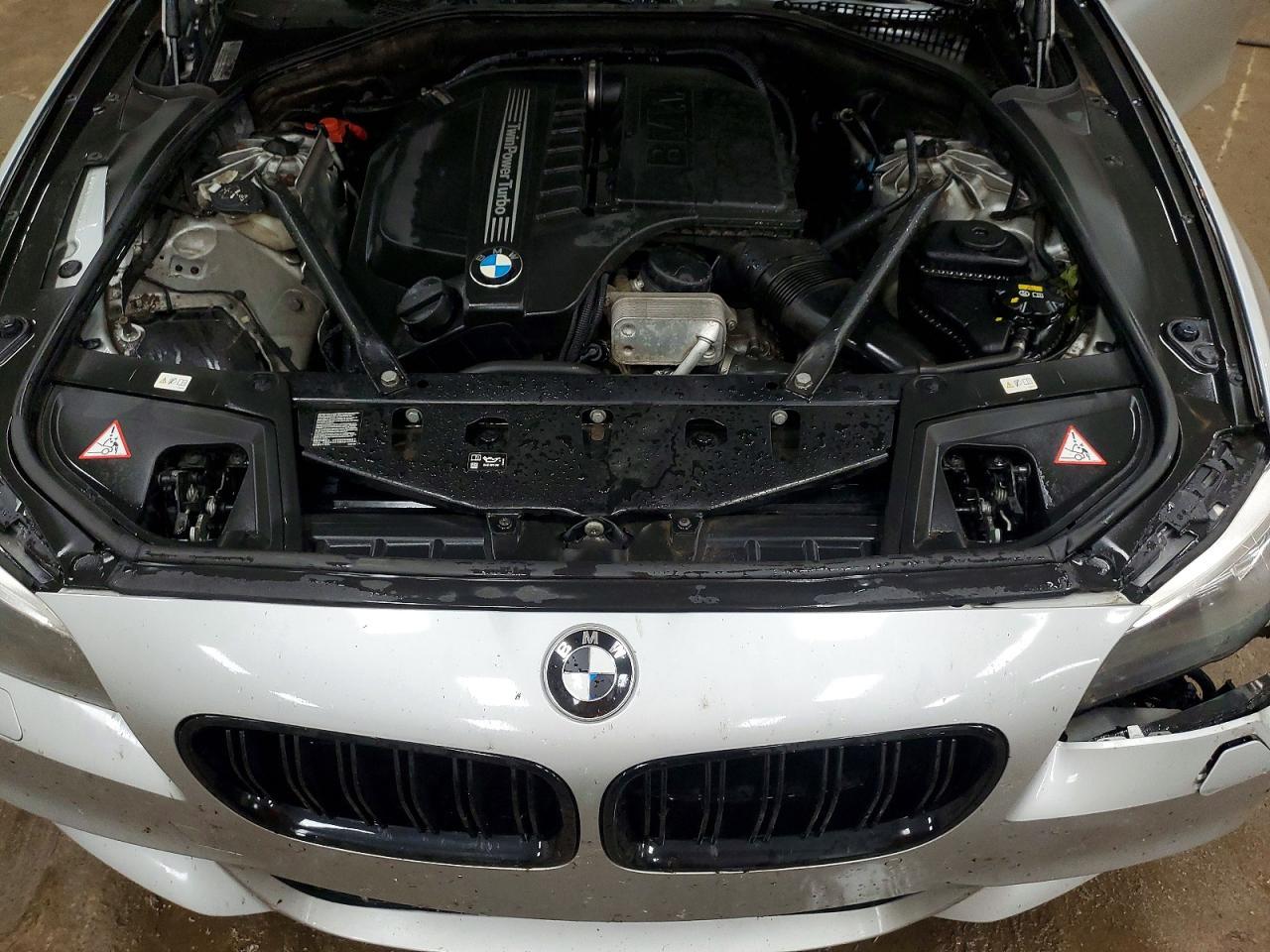 2016 BMW 535 Xi - zdjęcie 11