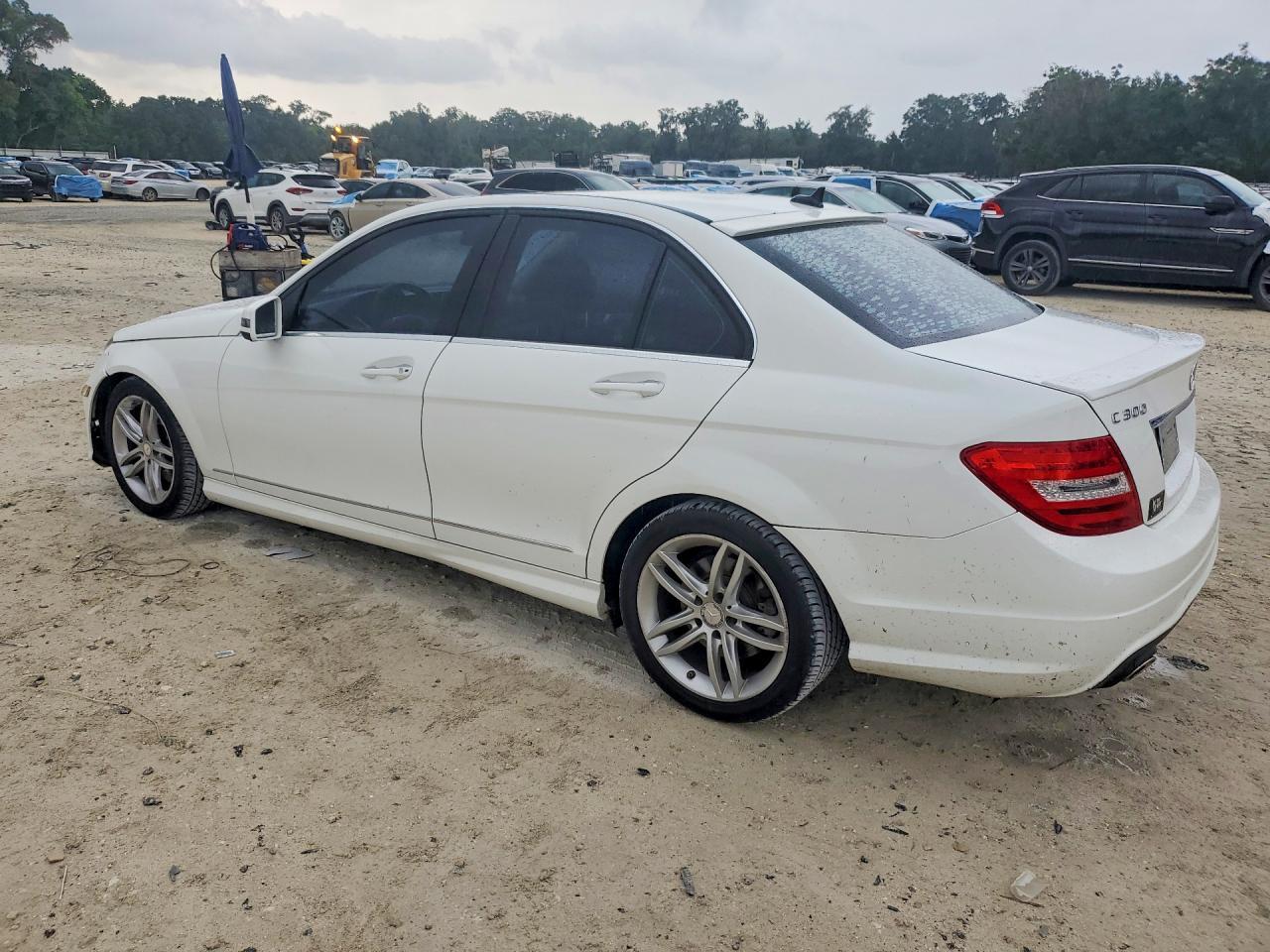 2013 Mercedes-Benz C 300 4Matic - zdjęcie 2