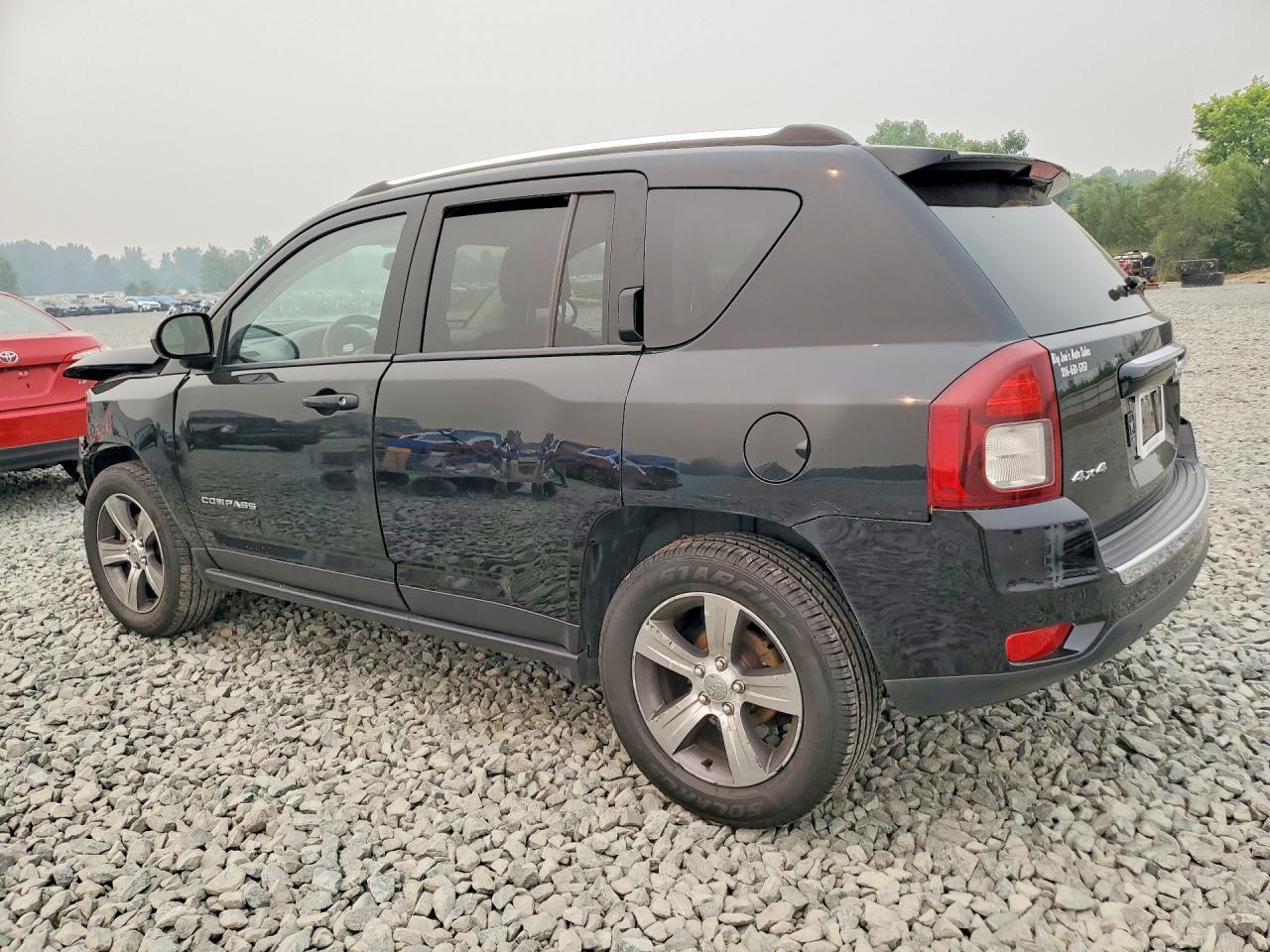 2017 Jeep Compass Latitude - zdjęcie 2