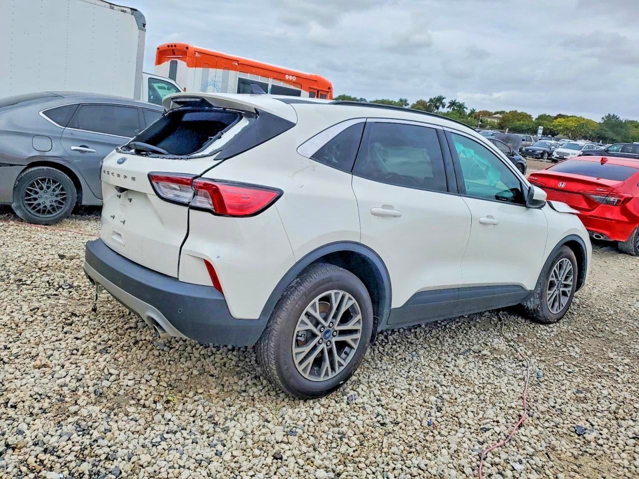 2022 Ford Escape Sel - zdjęcie 3