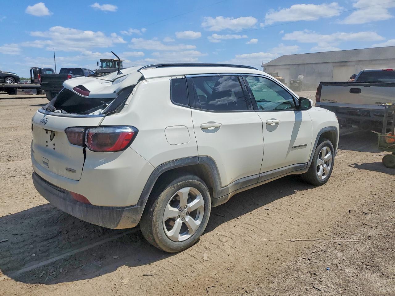 2018 Jeep Compass Latitude - zdjęcie 3