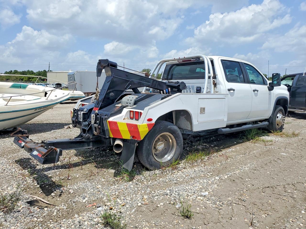 2021 Chevrolet Silverado C3500 - zdjęcie 3