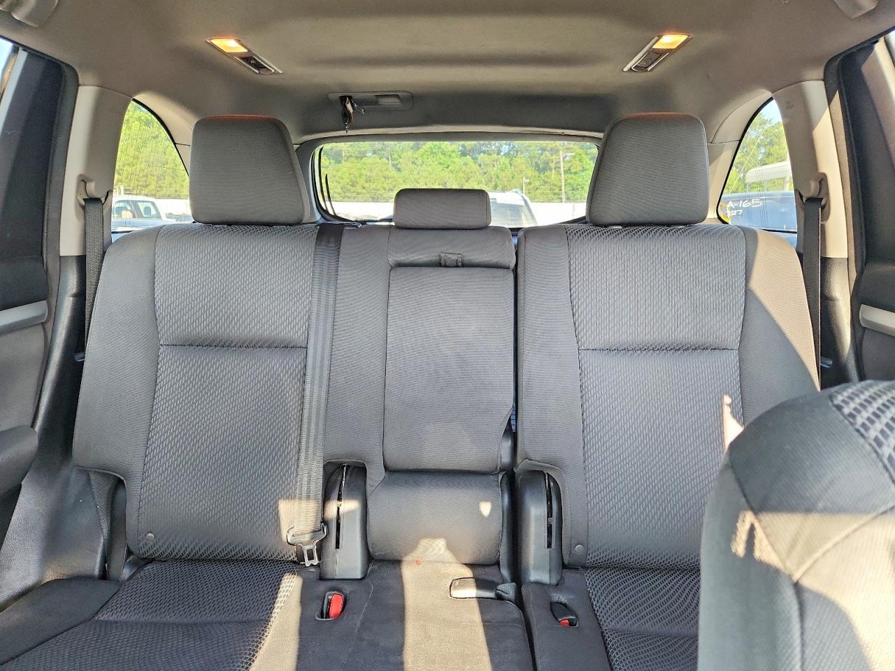 2014 Toyota Highlander Le - zdjęcie 10