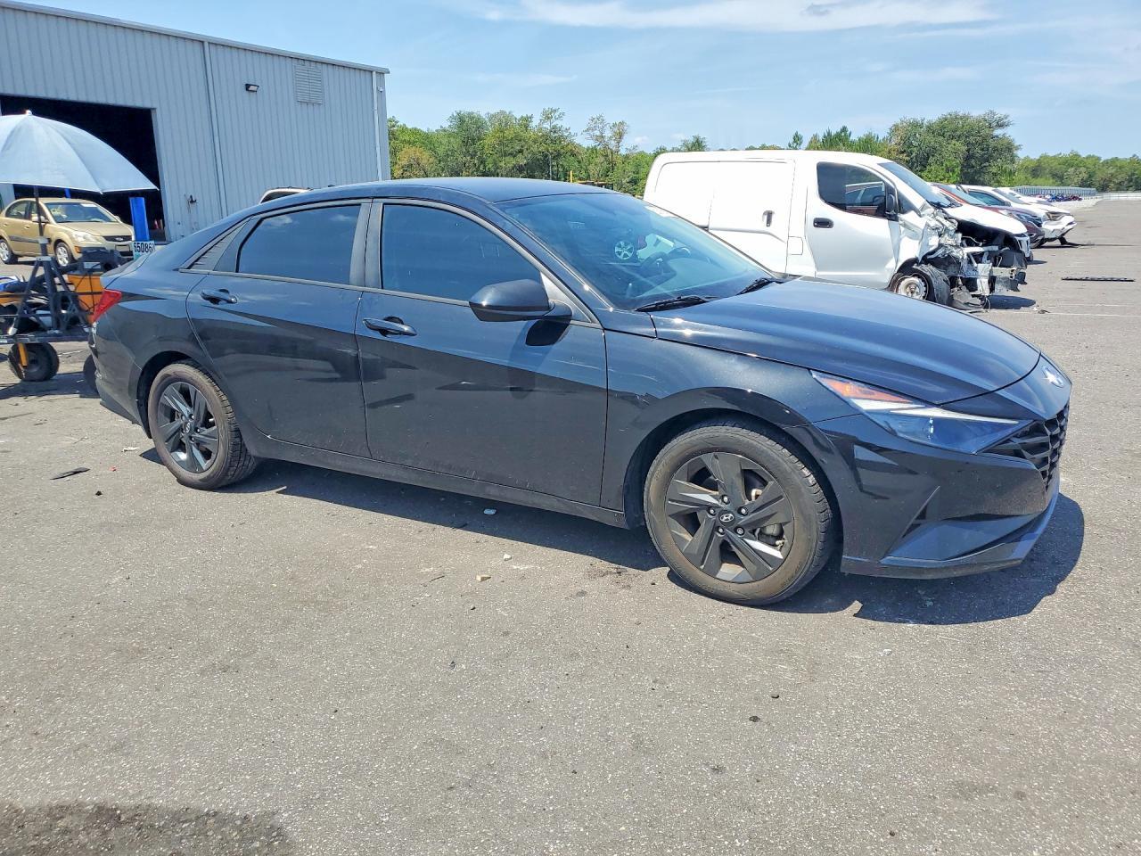 2022 Hyundai Elantra Sel - zdjęcie 4