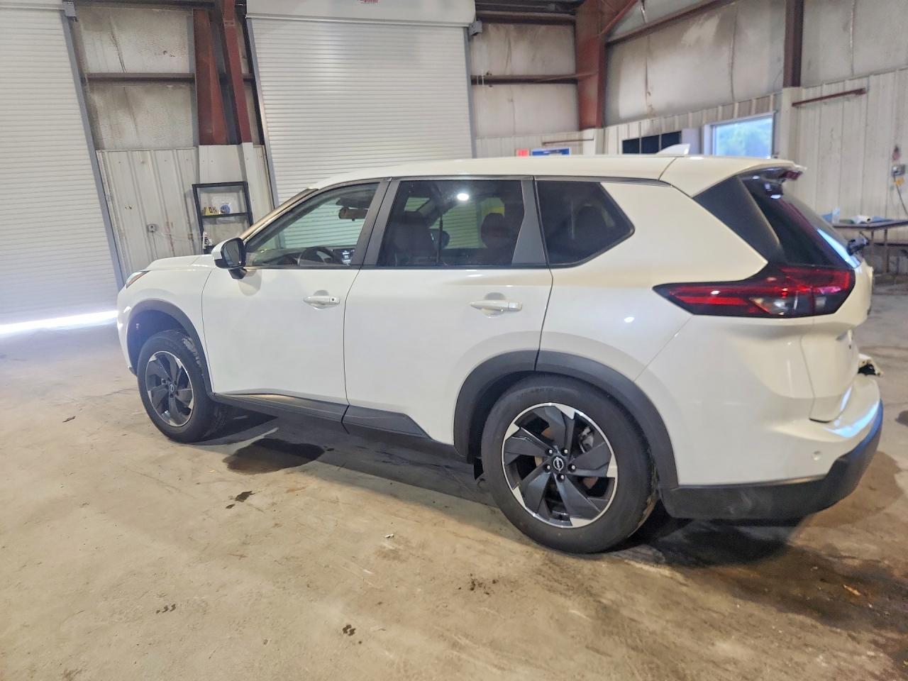 2025 Nissan Rogue Sv - zdjęcie 2
