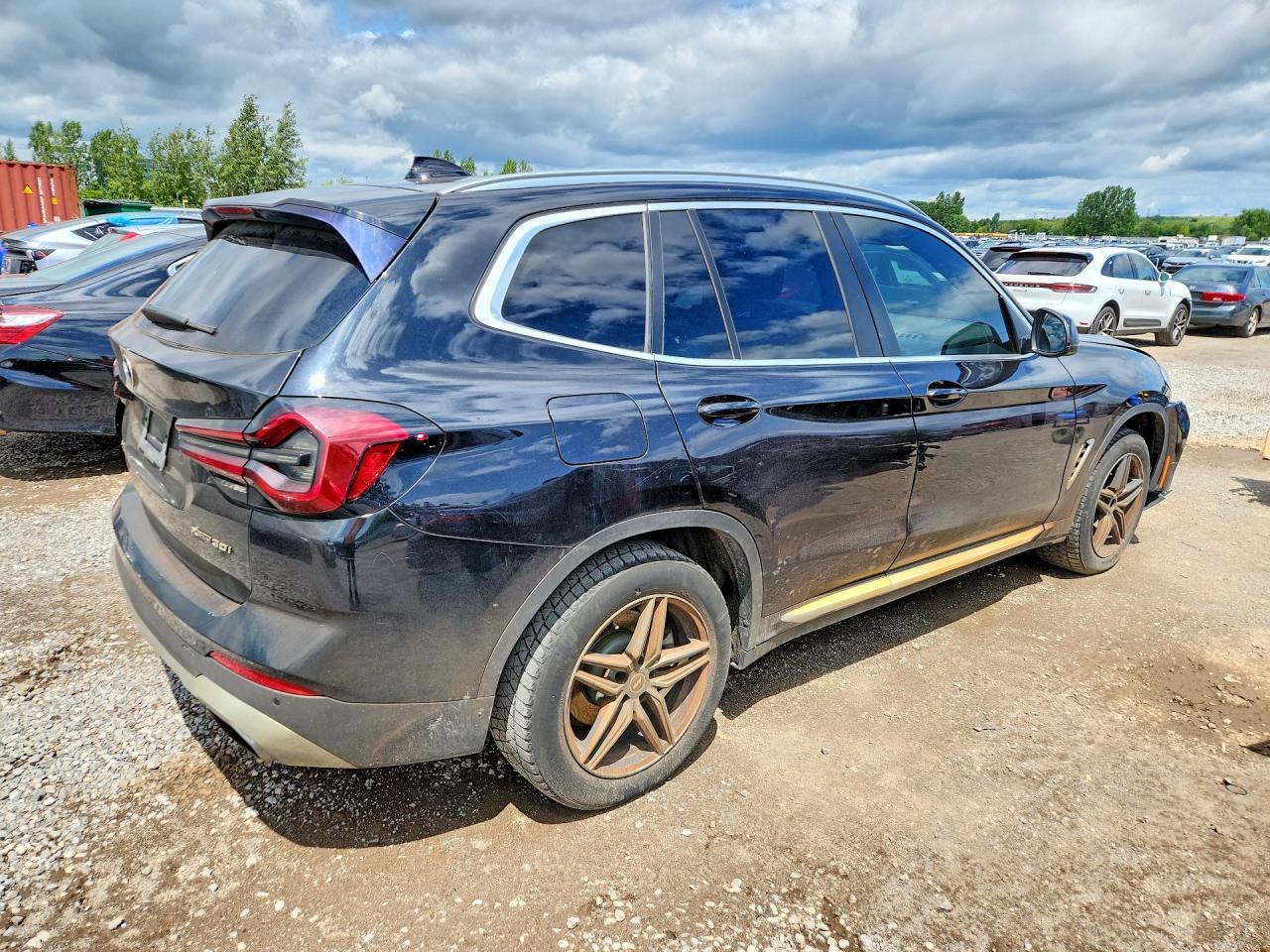 2022 BMW X3 xDrive30I - zdjęcie 3