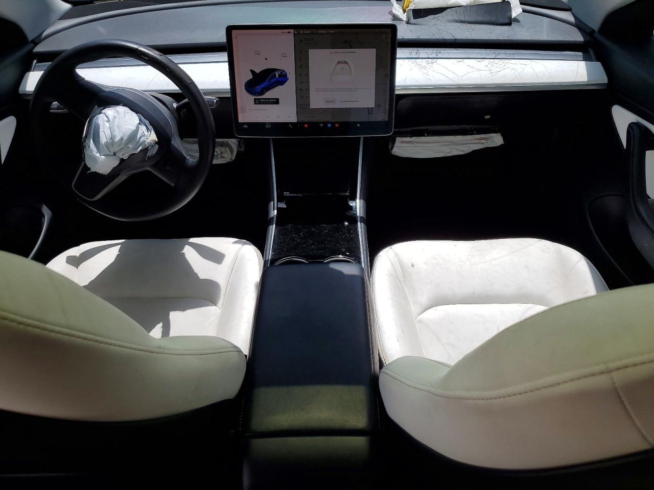 2020 Tesla Model 3 - zdjęcie 8