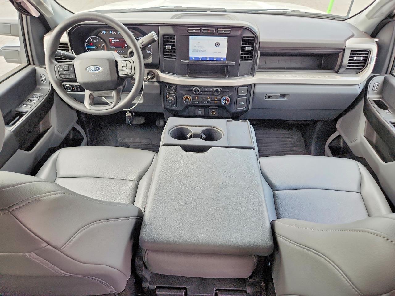 2024 Ford F250 Super Duty - zdjęcie 8
