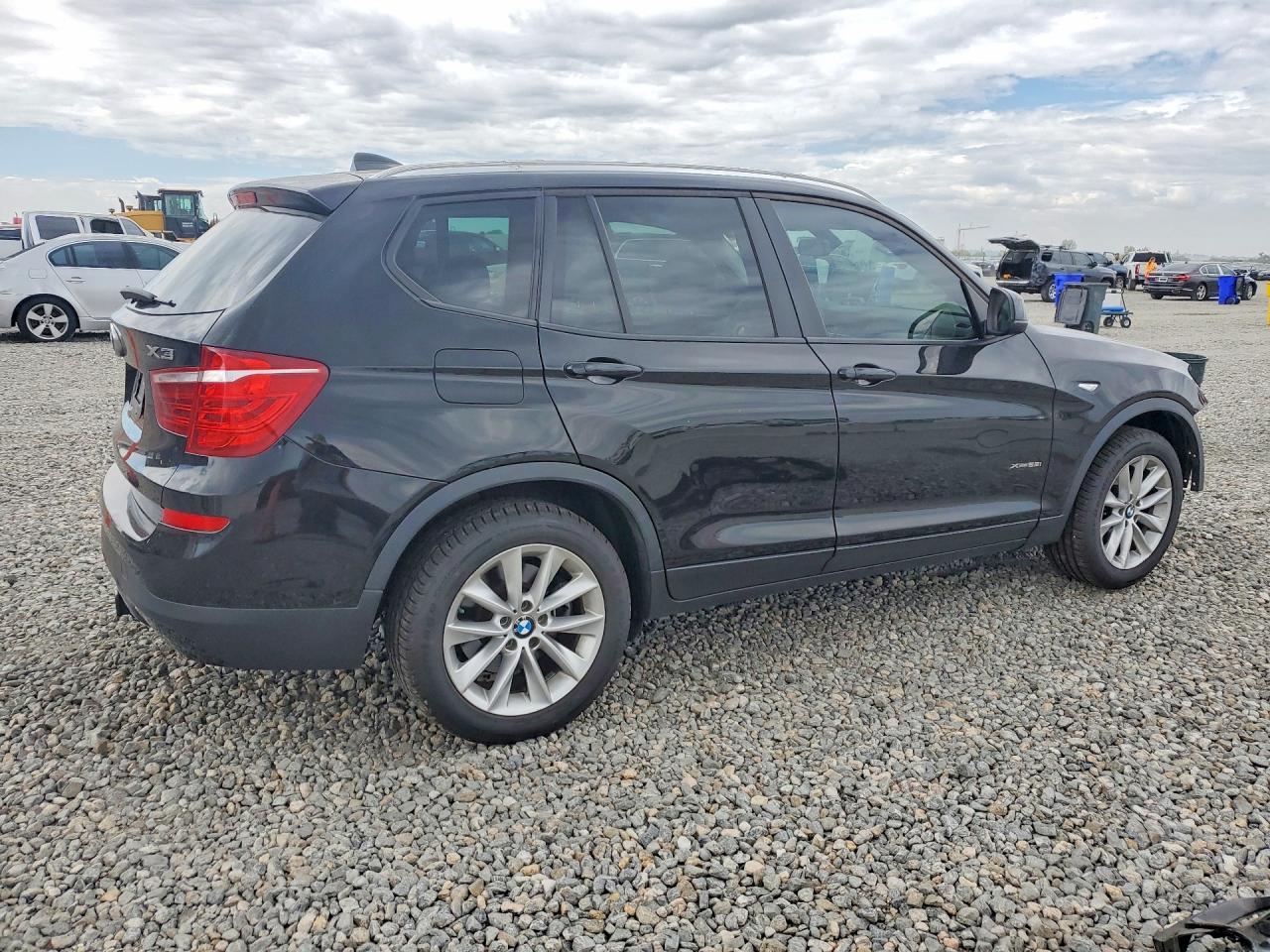 2017 BMW X3 xDrive28I - zdjęcie 3