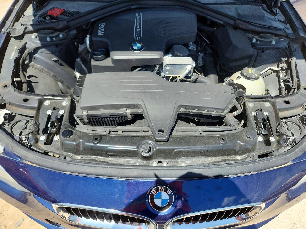 2016 BMW 320 I - zdjęcie 11