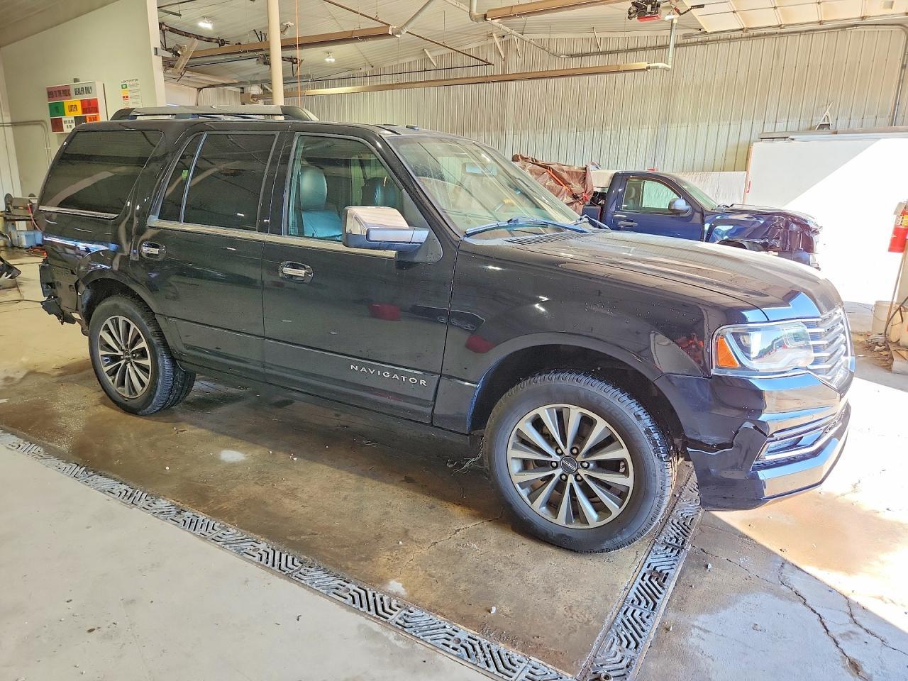 2016 Lincoln Navigator Select - zdjęcie 4